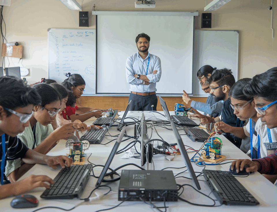 Crash Courses in Robotics & IoT